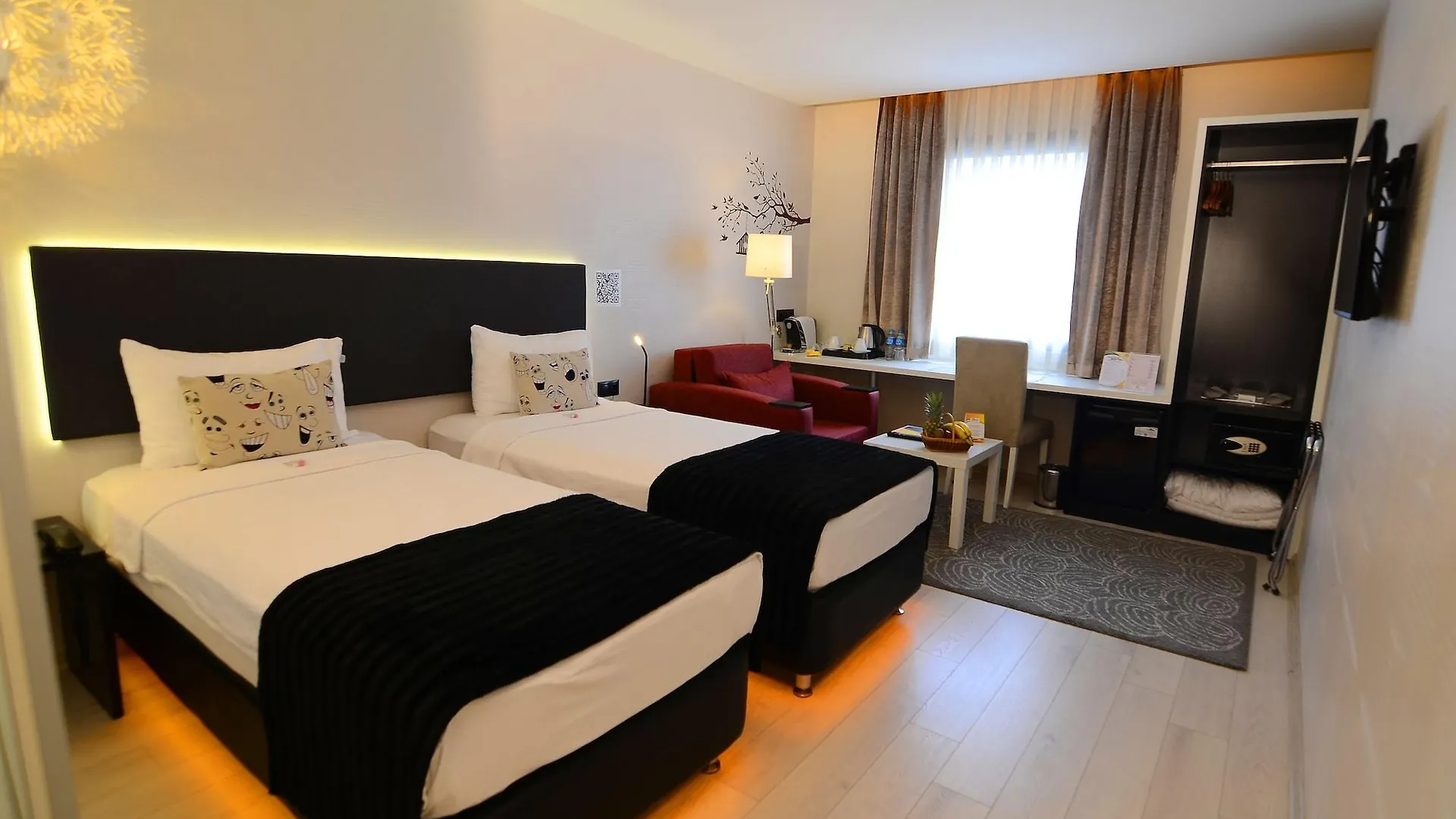 *** Otel Tempo Fair Suites İstanbul Türkiye